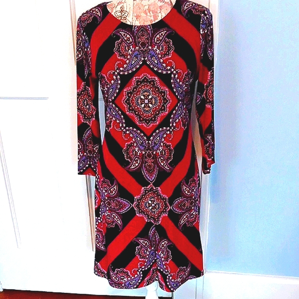 Elegant Black and Maroon Patterned Dress